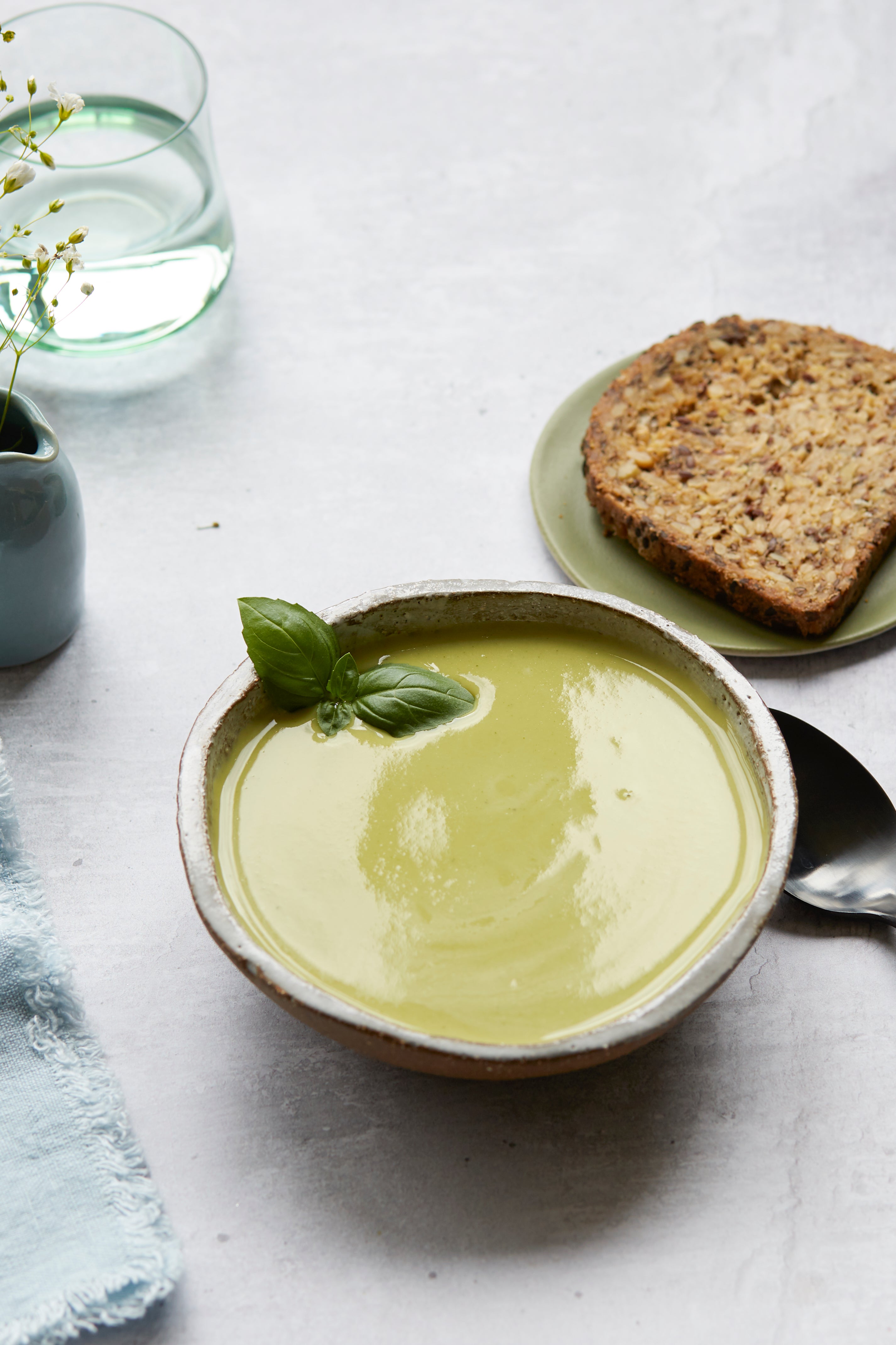 COSY MEALS, COMFORT WITHIN.